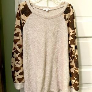 Boutique top size large